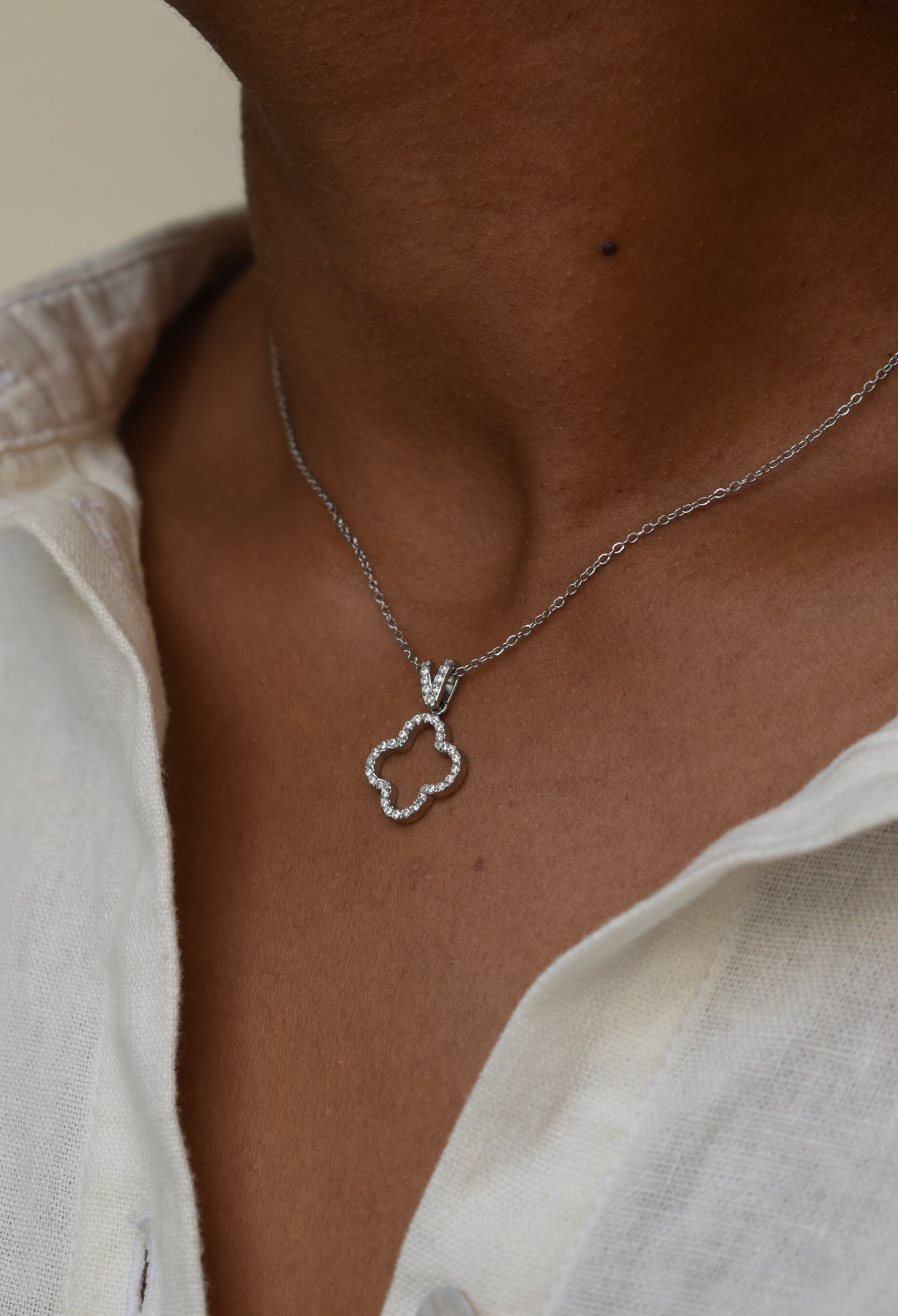 Collier - Poeiti